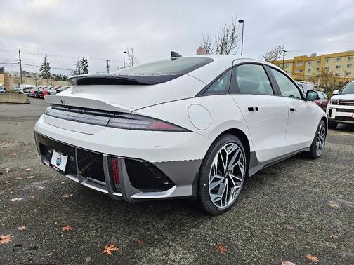 2025 Hyundai IONIQ 6 SEL