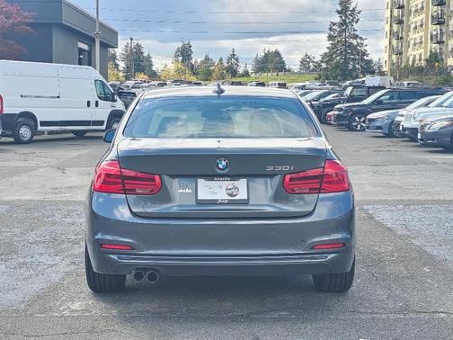 2017 BMW 330 i