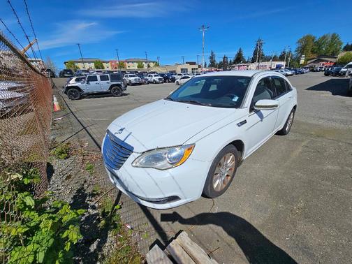 2014 Chrysler 200 LX