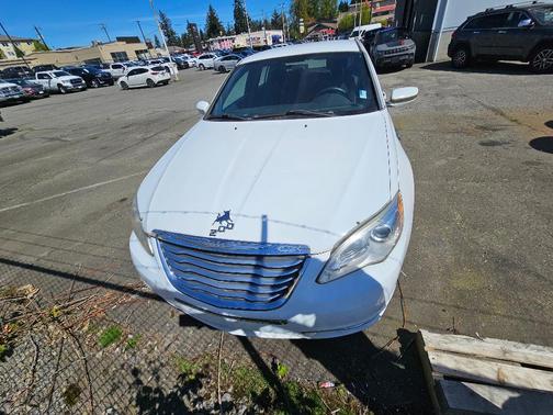2014 Chrysler 200 LX