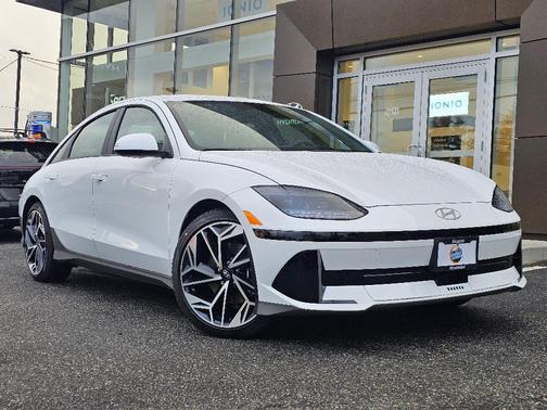 2025 Hyundai IONIQ 6 SEL