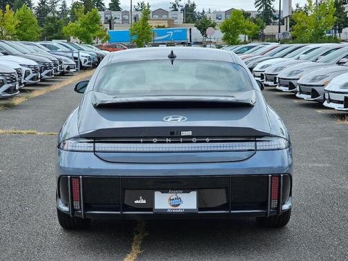 2025 Hyundai IONIQ 6 SE Standard Range
