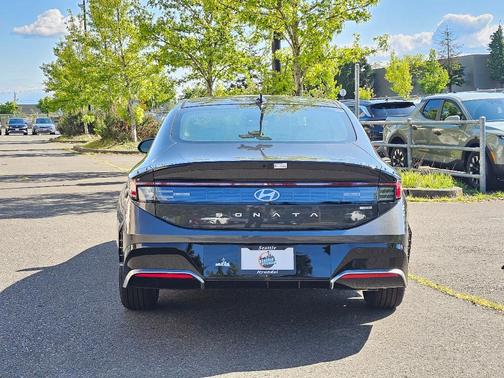 2025 Hyundai SONATA Hybrid SEL