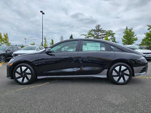 2025 Hyundai IONIQ 6 SE Standard Range