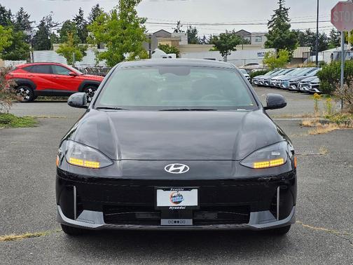 2025 Hyundai IONIQ 6 SE Standard Range