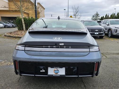 2025 Hyundai IONIQ 6 SE