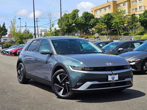 2025 Hyundai IONIQ 5 SE