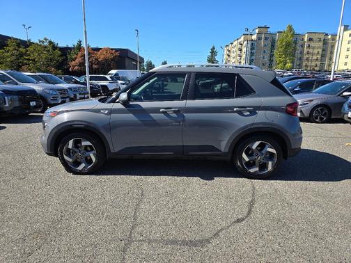 2022 Hyundai VENUE SEL