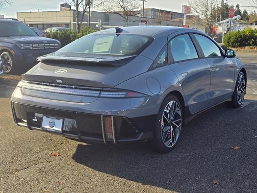 2025 Hyundai IONIQ 6 SEL