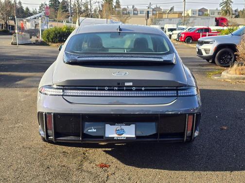 2025 Hyundai IONIQ 6 SEL
