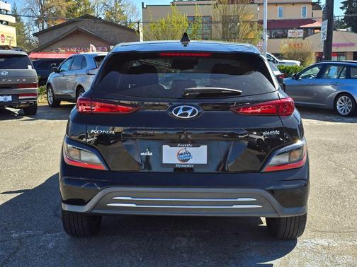 Black 2023 Hyundai KONA EV SE