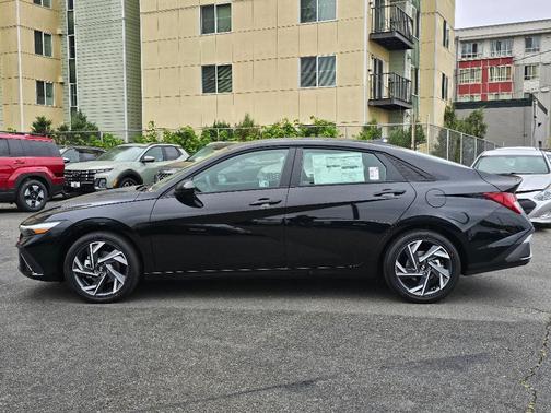 2025 Hyundai ELANTRA HEV SEL Sport