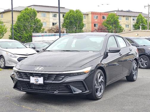 2025 Hyundai ELANTRA HEV SEL Sport