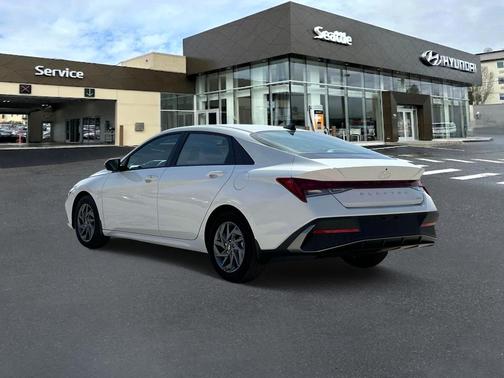 2025 Hyundai ELANTRA HEV Blue