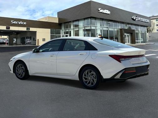 2025 Hyundai ELANTRA HEV Blue