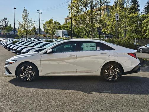 2025 Hyundai ELANTRA HEV Limited