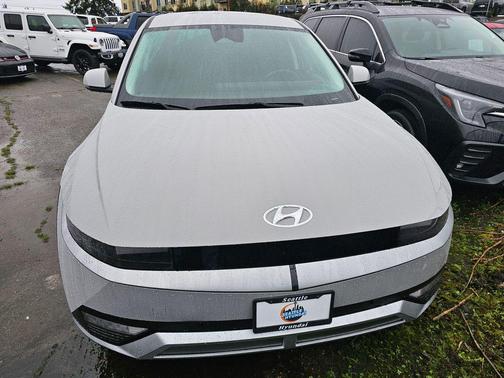 2024 Hyundai IONIQ 5 SEL