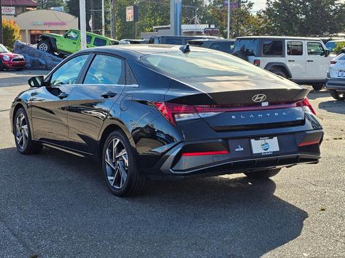 2025 Hyundai ELANTRA HEV Limited