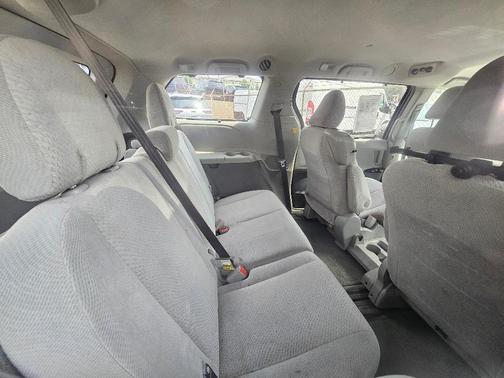 2012 Toyota Sienna Base