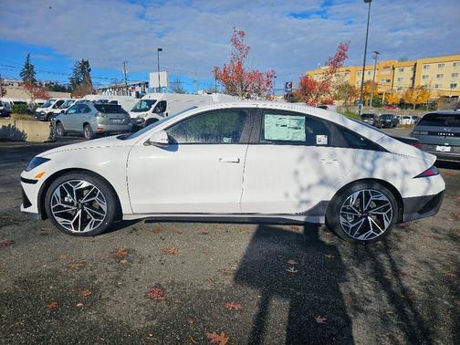 2025 Hyundai IONIQ 6 SEL