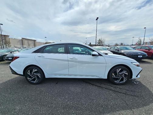 2025 Hyundai ELANTRA HEV Limited