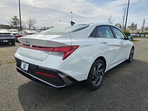 2025 Hyundai ELANTRA HEV Limited
