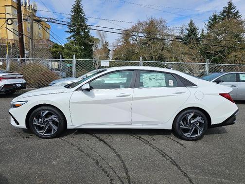 2025 Hyundai ELANTRA HEV Limited