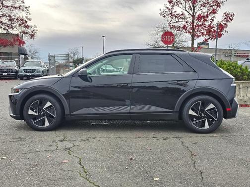2025 Hyundai IONIQ 5 SEL