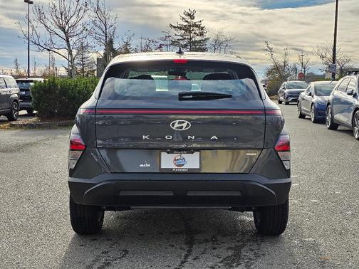 2026 Hyundai KONA SE