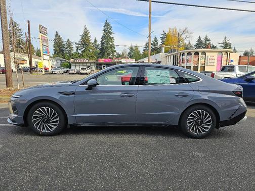 2025 Hyundai SONATA Hybrid Limited