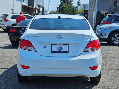 2016 Hyundai Accent SE