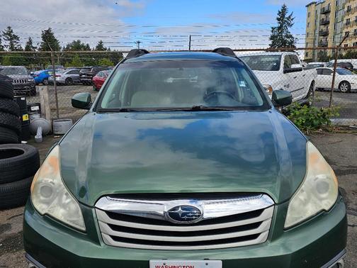 2011 Subaru Outback 3.6R Premium