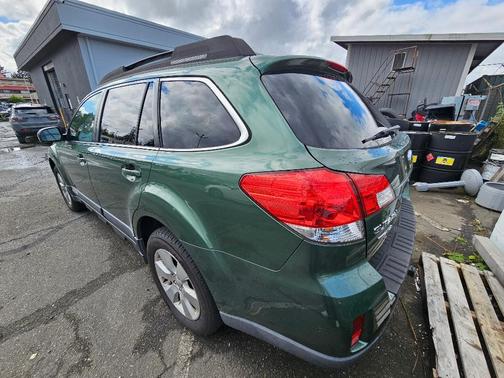 2011 Subaru Outback 3.6R Premium