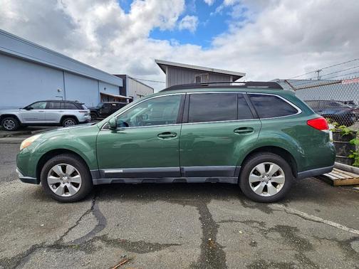 2011 Subaru Outback 3.6R Premium