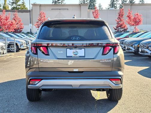 2026 Hyundai TUCSON Hybrid SEL