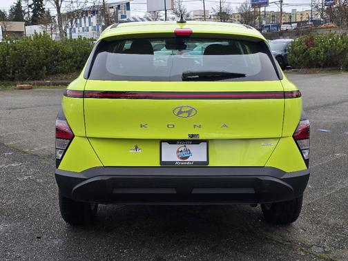 2026 Hyundai KONA SE