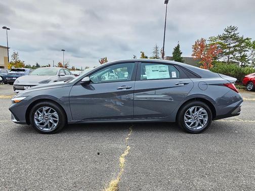 2025 Hyundai ELANTRA HEV Blue