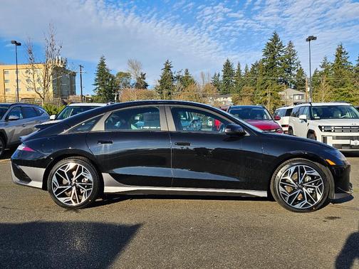 2025 Hyundai IONIQ 6 SEL