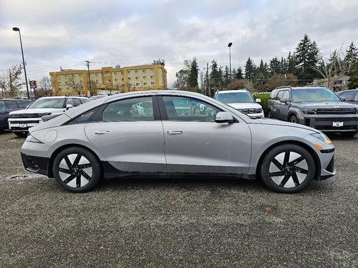 2025 Hyundai IONIQ 6 SE