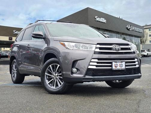 2019 Toyota Highlander SE