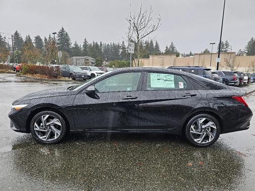 2025 Hyundai ELANTRA HEV SEL Sport