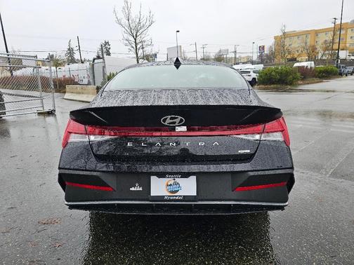 2025 Hyundai ELANTRA HEV SEL Sport