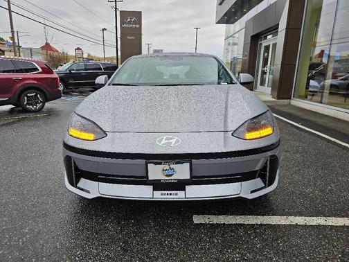 2025 Hyundai IONIQ 6 SEL