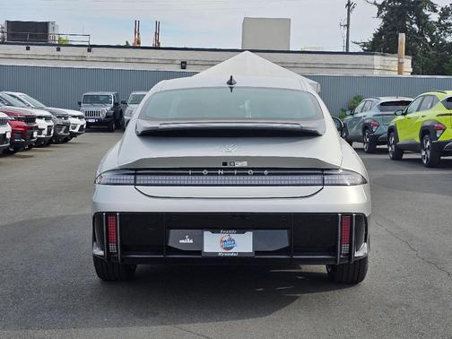 2025 Hyundai IONIQ 6 SEL