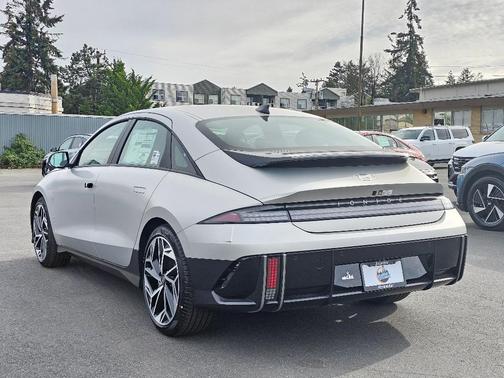 2025 Hyundai IONIQ 6 SEL