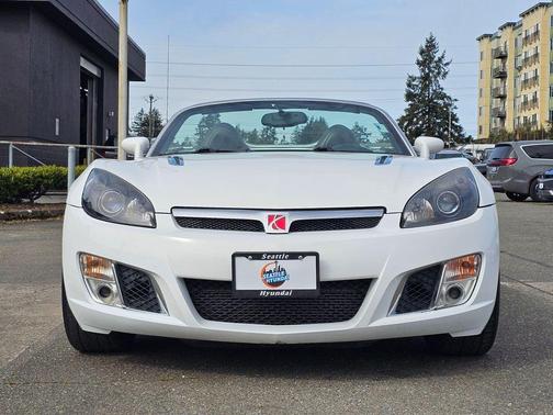 Polar White 2008 Saturn Sky Red Line