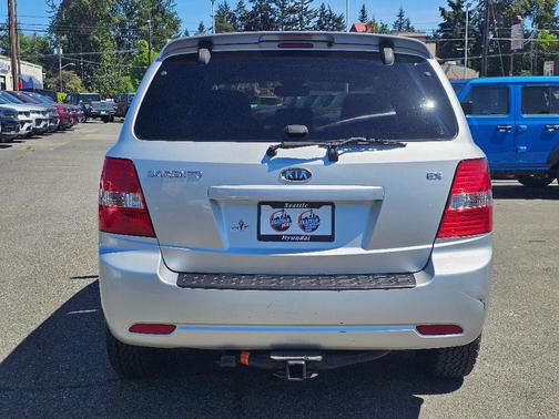 Silver 2009 Kia Sorento EX