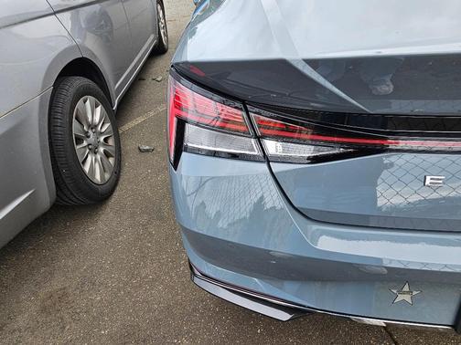 2021 Hyundai ELANTRA HEV Limited