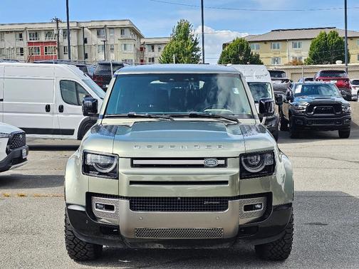 2022 Land Rover Defender 110 X-Dynamic SE