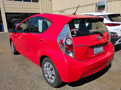 2013 Toyota Prius c Four